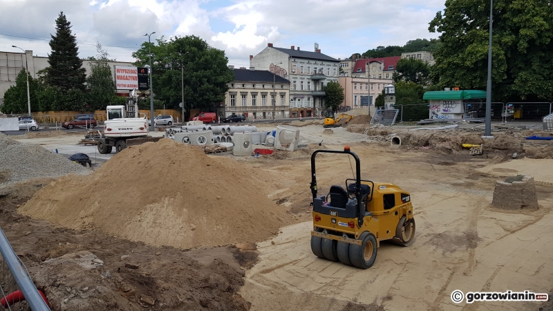 8/17 Postęp prac przy ul. Chrobrego na wysokości Arsenału