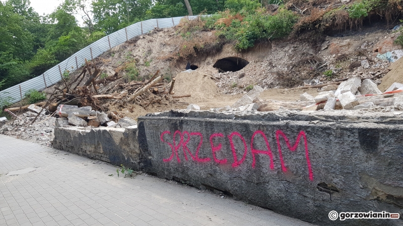 3/9 Wstrzymane prace przy rozbiórce piwnic Ehrenberga przy ul. Walczaka