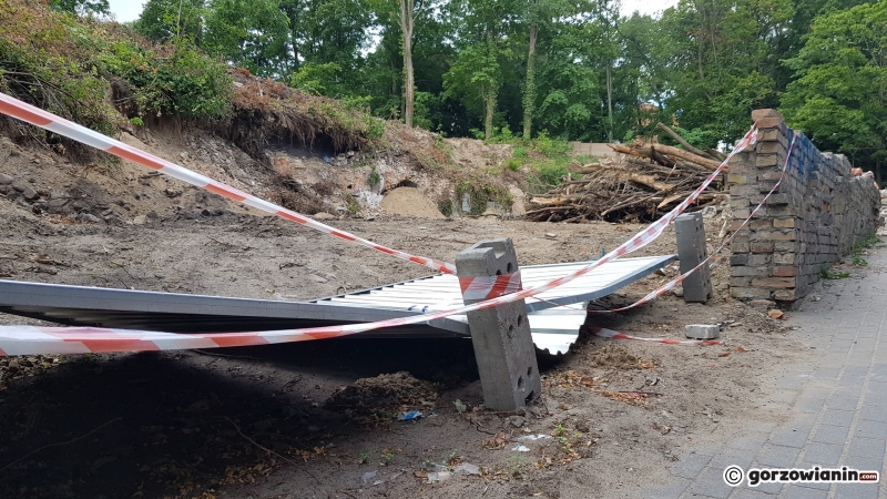 9/9 Wstrzymane prace przy rozbiórce piwnic Ehrenberga przy ul. Walczaka