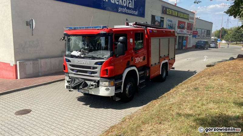 11/14 Pożar śmieci i elewacji budynku przy Myśliborskiej