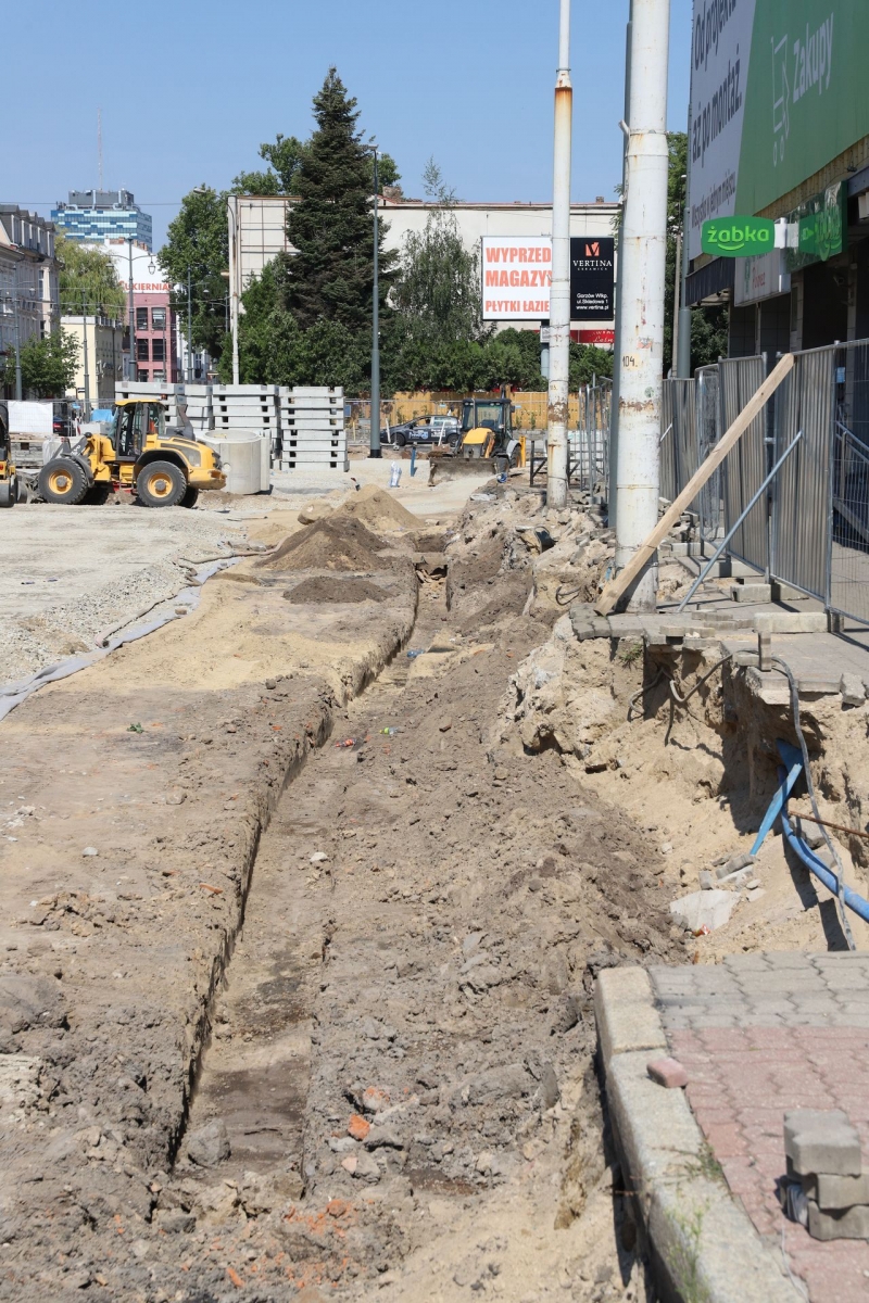 3/6 Prace archeologiczne na Chrobrego zakończone