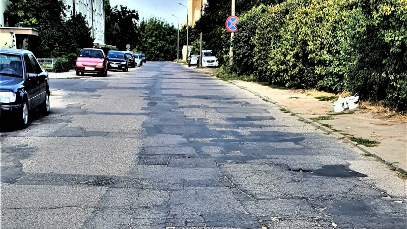 5/6 Dziurawa ul. Niemcewicza i Broniewskiego