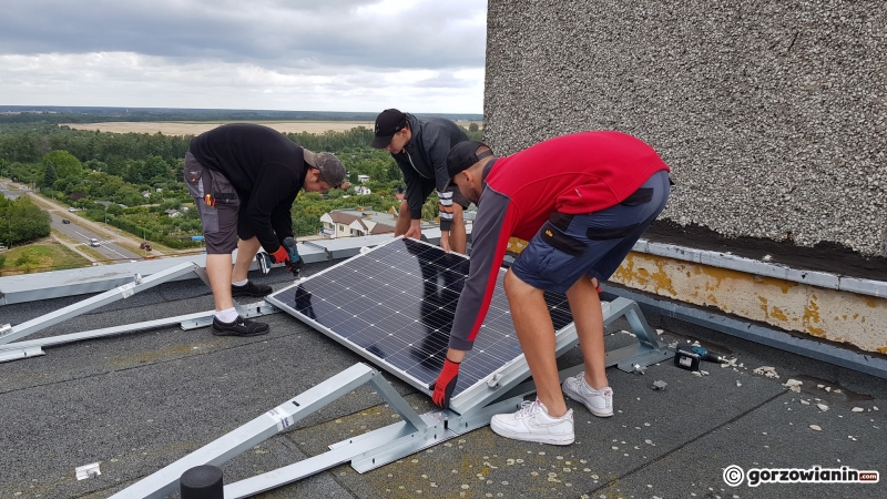 4/9 Montaż instalacji fotowoltaicznej na dachach bloków