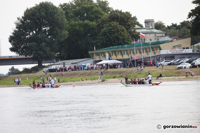 18/23 Wyścigi smoczych łodzi na rzece Warcie