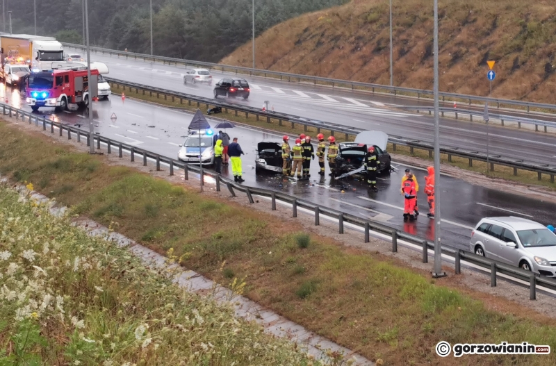 4/6 Zderzenie volkswagena i BMW na węźle Gorzów Zachód