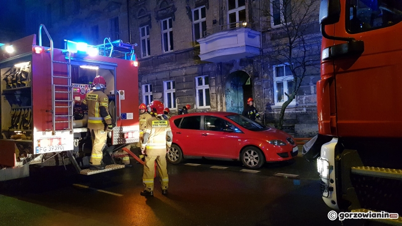 8/8 Akcja gaśnicza przy ul. Dąbrowskiego i 30 Stycznia