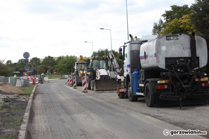 6/16 Trwa remont ul. Kombatantów