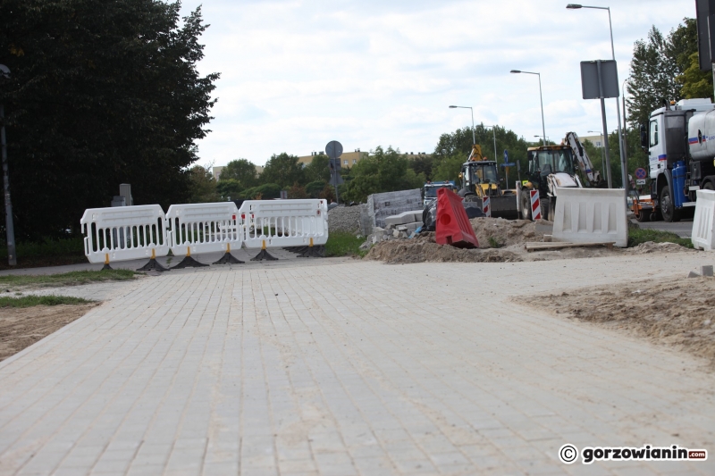 10/16 Trwa remont ul. Kombatantów