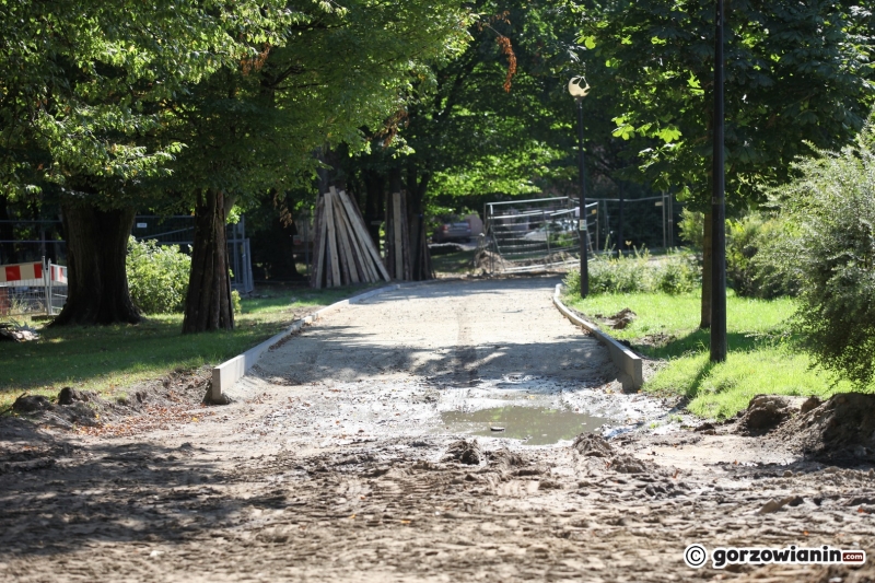 16/26 Rewitalizacja parku Róż - wrzesień 2021