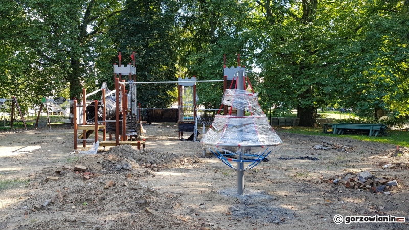 23/26 Rewitalizacja parku Róż - wrzesień 2021