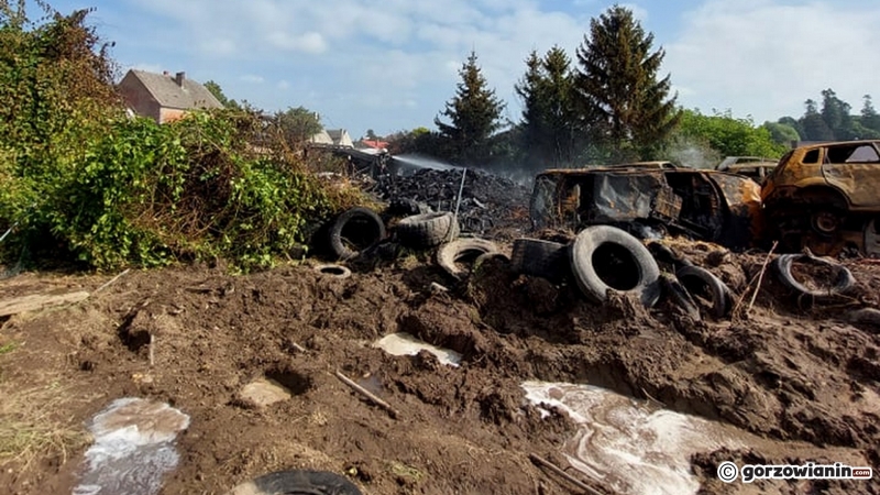 6/7 Dogaszanie składowiska opon i wraków samochodów w Lubnie