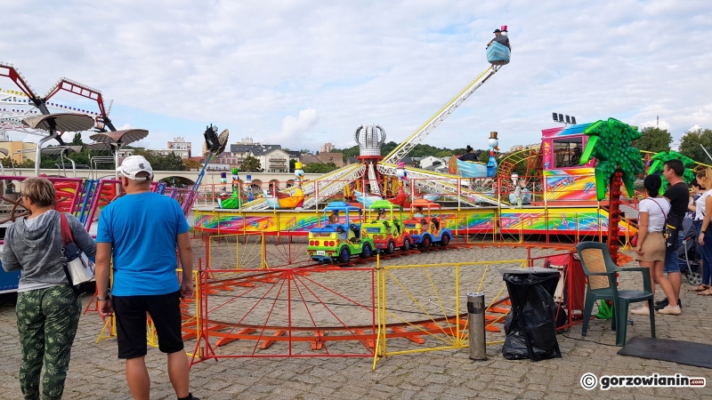 3/10 Wesołe miasteczko przy Wale Okrężnym w Gorzowie
