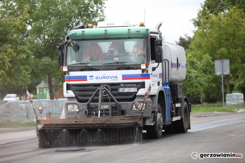 5/17 Ostatnie prace przy remoncie ul. Kombatantów