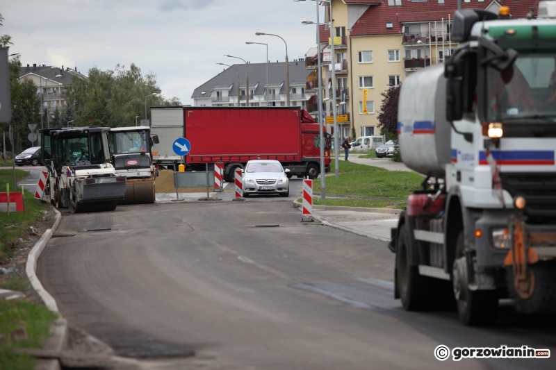 6/17 Ostatnie prace przy remoncie ul. Kombatantów