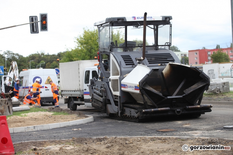 8/17 Ostatnie prace przy remoncie ul. Kombatantów