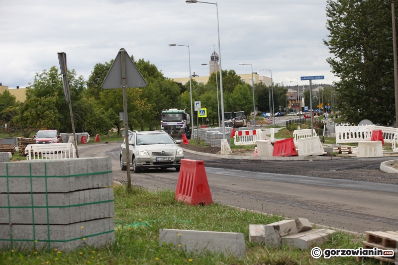 12/17 Ostatnie prace przy remoncie ul. Kombatantów