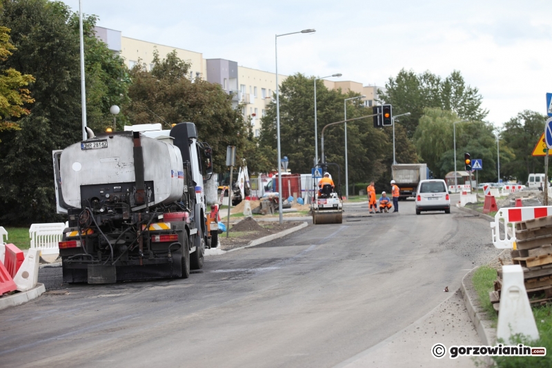 14/17 Ostatnie prace przy remoncie ul. Kombatantów