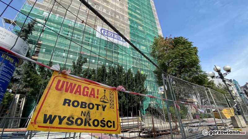 5/5 Ruszyły prace przy remoncie elewacji budynku Przemysłówki