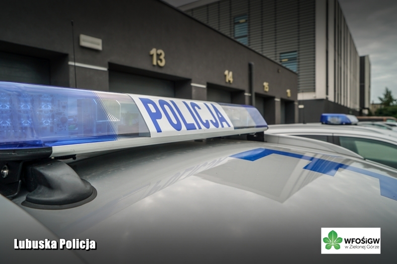 7/19 Elektryczny radiowóz kia e-Niro