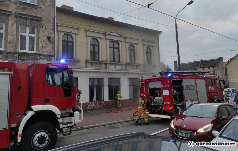 1/3 Pożar mieszkania w kamienicy przy ul. Sikorskiego