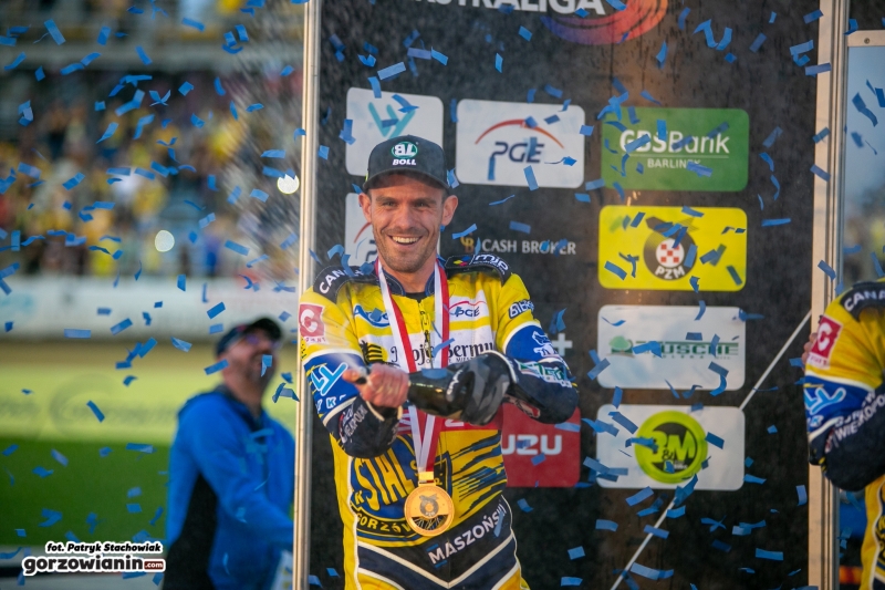 17/41 Stal z brązowym medalem DMP!