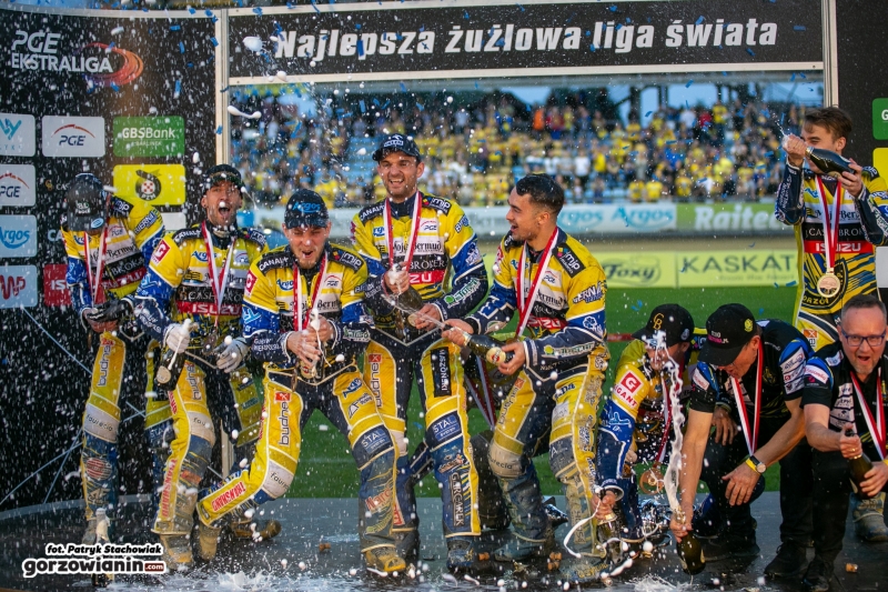 37/41 Stal z brązowym medalem DMP!