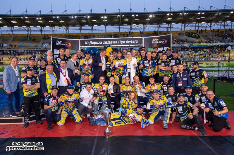 40/41 Stal z brązowym medalem DMP!