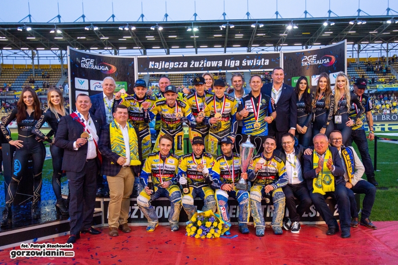 41/41 Stal z brązowym medalem DMP!