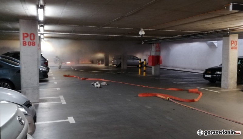 3/11 Pożar forda na parkingu Nova Park