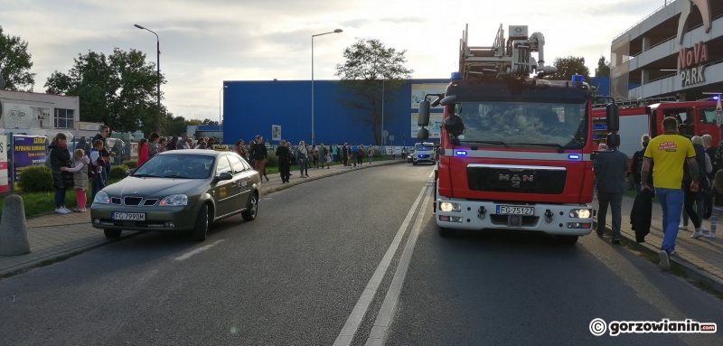 5/11 Pożar forda na parkingu Nova Park