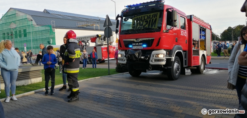 6/11 Pożar forda na parkingu Nova Park