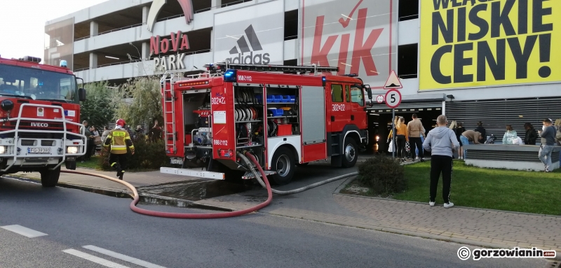 9/11 Pożar forda na parkingu Nova Park