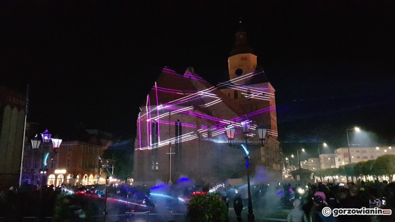 21/21 Video mapping i laser show na Starym Rynku