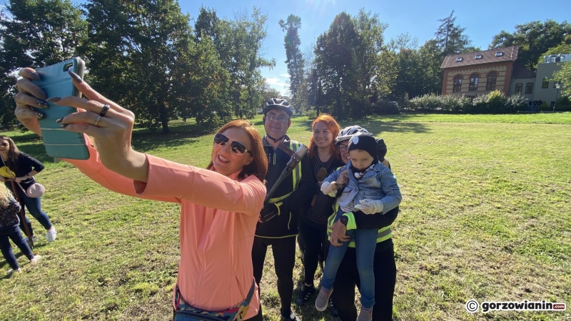 3/22 Gorzowianie wspólnie posadzili żonkile