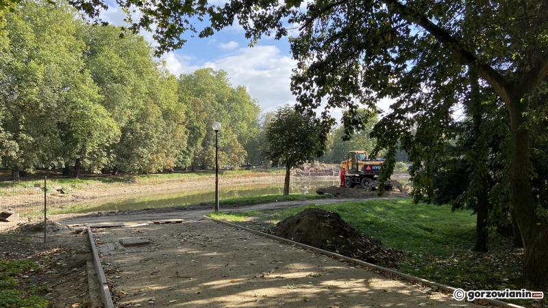 13/22 Postęp prac w parku Róż - październik 2021