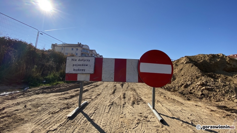 6/17 Budowa nowej drogi i McDonalda na os. Europejskim