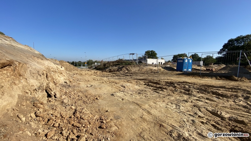 9/17 Budowa nowej drogi i McDonalda na os. Europejskim