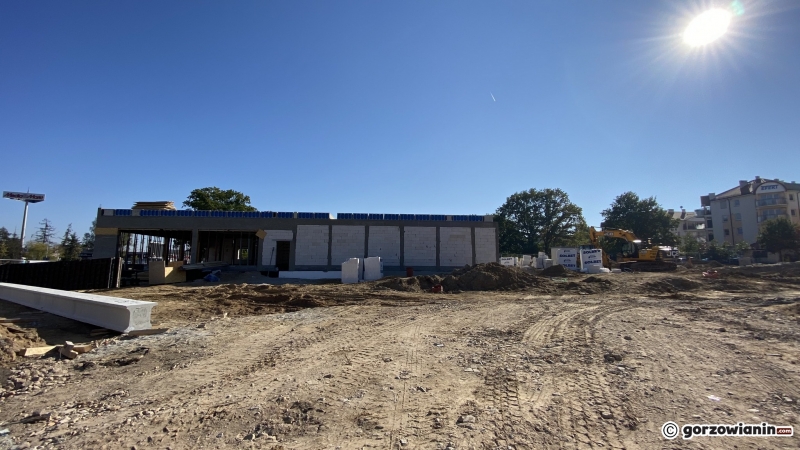 11/17 Budowa nowej drogi i McDonalda na os. Europejskim