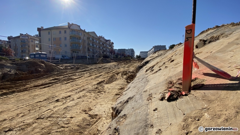 16/17 Budowa nowej drogi i McDonalda na os. Europejskim