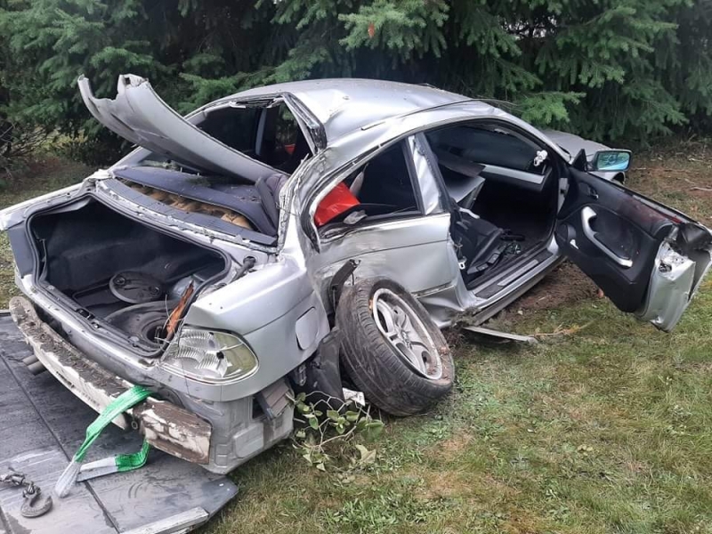 2/4 Wypadek z udziałem BMW w Bogdańcu