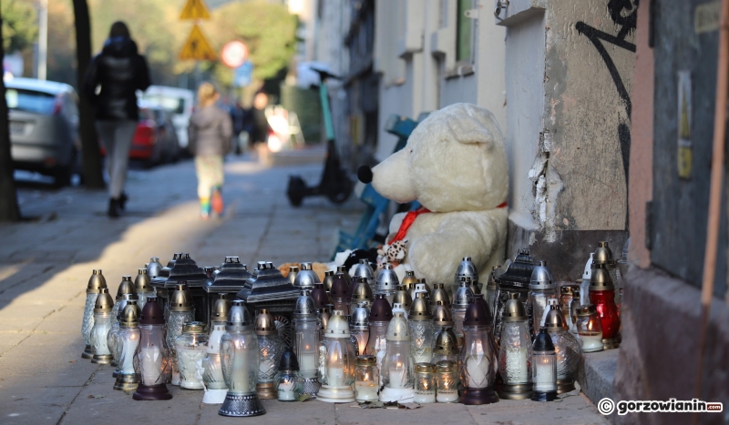 3/6 38-latek z zarzutami. W miejscu gdzie zginął 4-latek płoną znicze