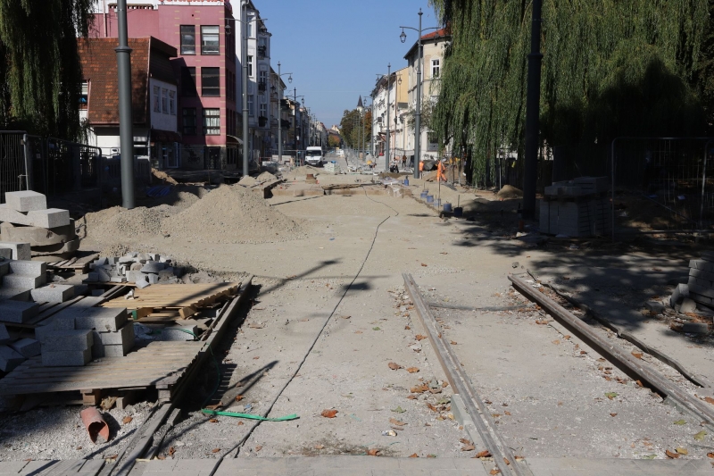 8/36 Postęp prac przy ul. Chrobrego i Mieszka I - październik 2021