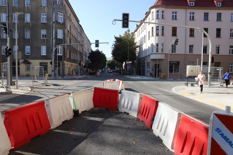 10/36 Postęp prac przy ul. Chrobrego i Mieszka I - październik 2021