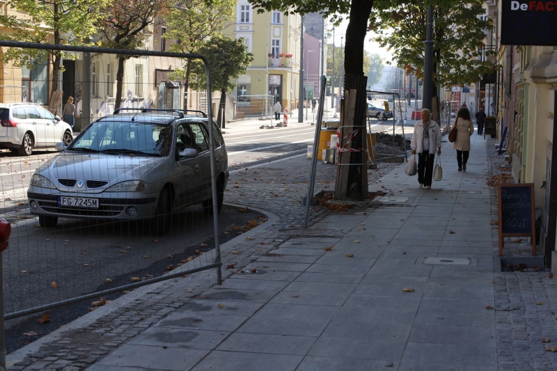13/36 Postęp prac przy ul. Chrobrego i Mieszka I - październik 2021