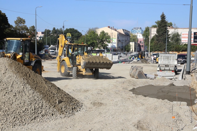 17/36 Postęp prac przy ul. Chrobrego i Mieszka I - październik 2021