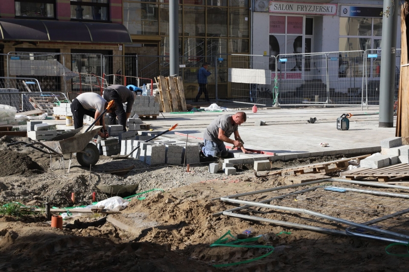 27/36 Postęp prac przy ul. Chrobrego i Mieszka I - październik 2021