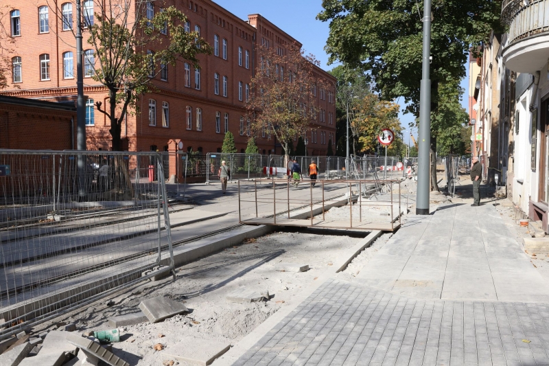 33/36 Postęp prac przy ul. Chrobrego i Mieszka I - październik 2021
