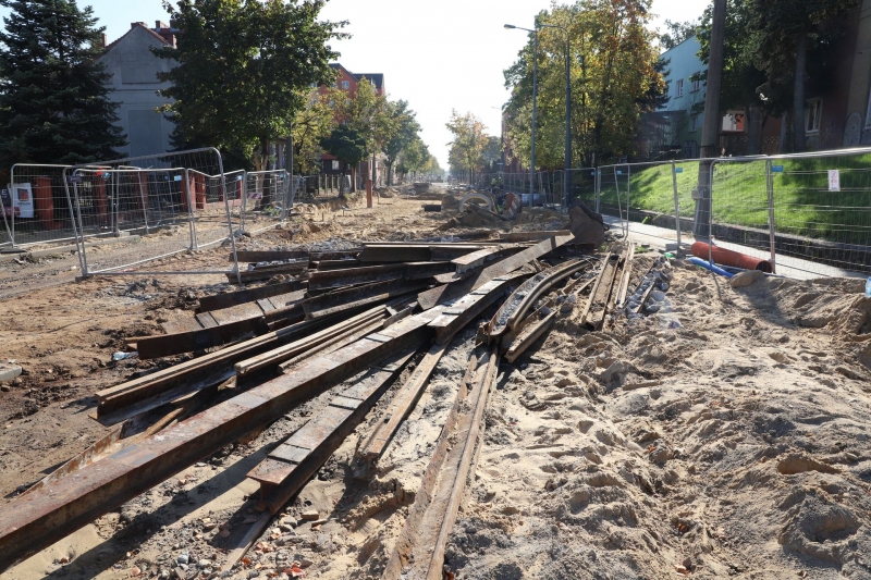 35/36 Postęp prac przy ul. Chrobrego i Mieszka I - październik 2021