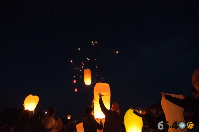 6/11 Nocne puszczanie lampionów