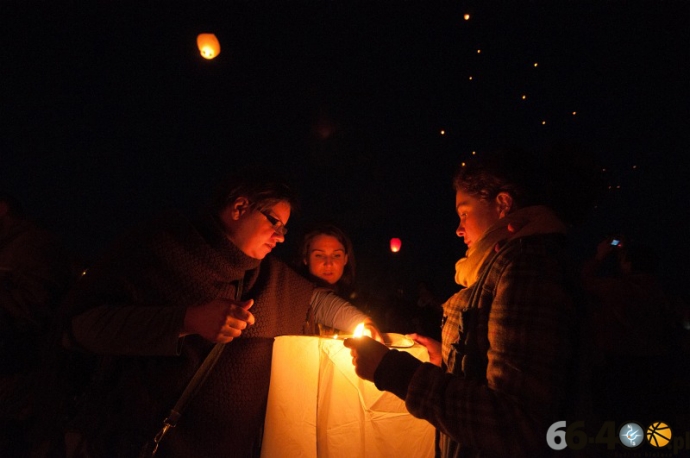 8/11 Nocne puszczanie lampionów